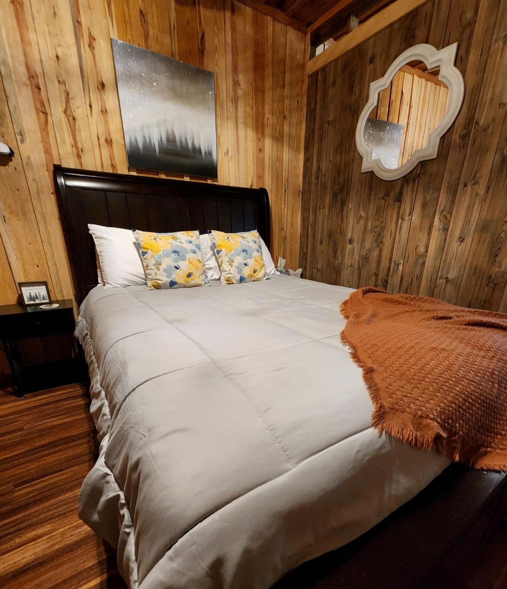 Unique Country Cabin Meets Farmhouse Modern!!! Mena Esterno foto