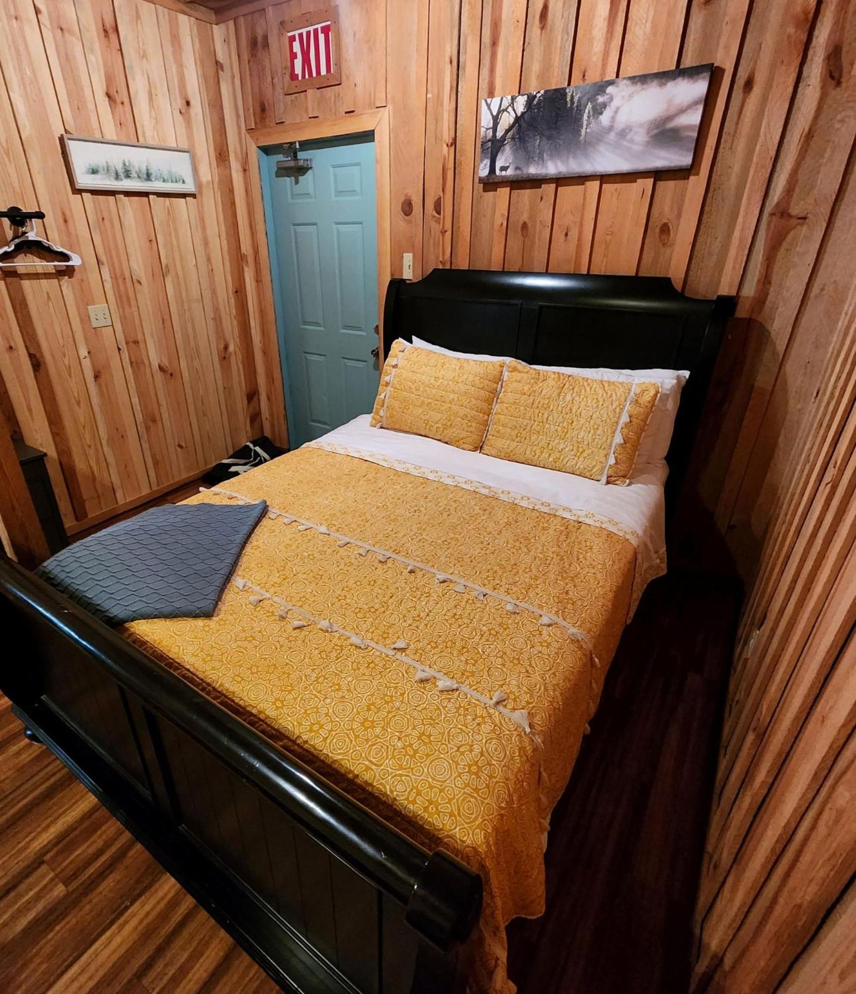 Unique Country Cabin Meets Farmhouse Modern!!! Mena Esterno foto