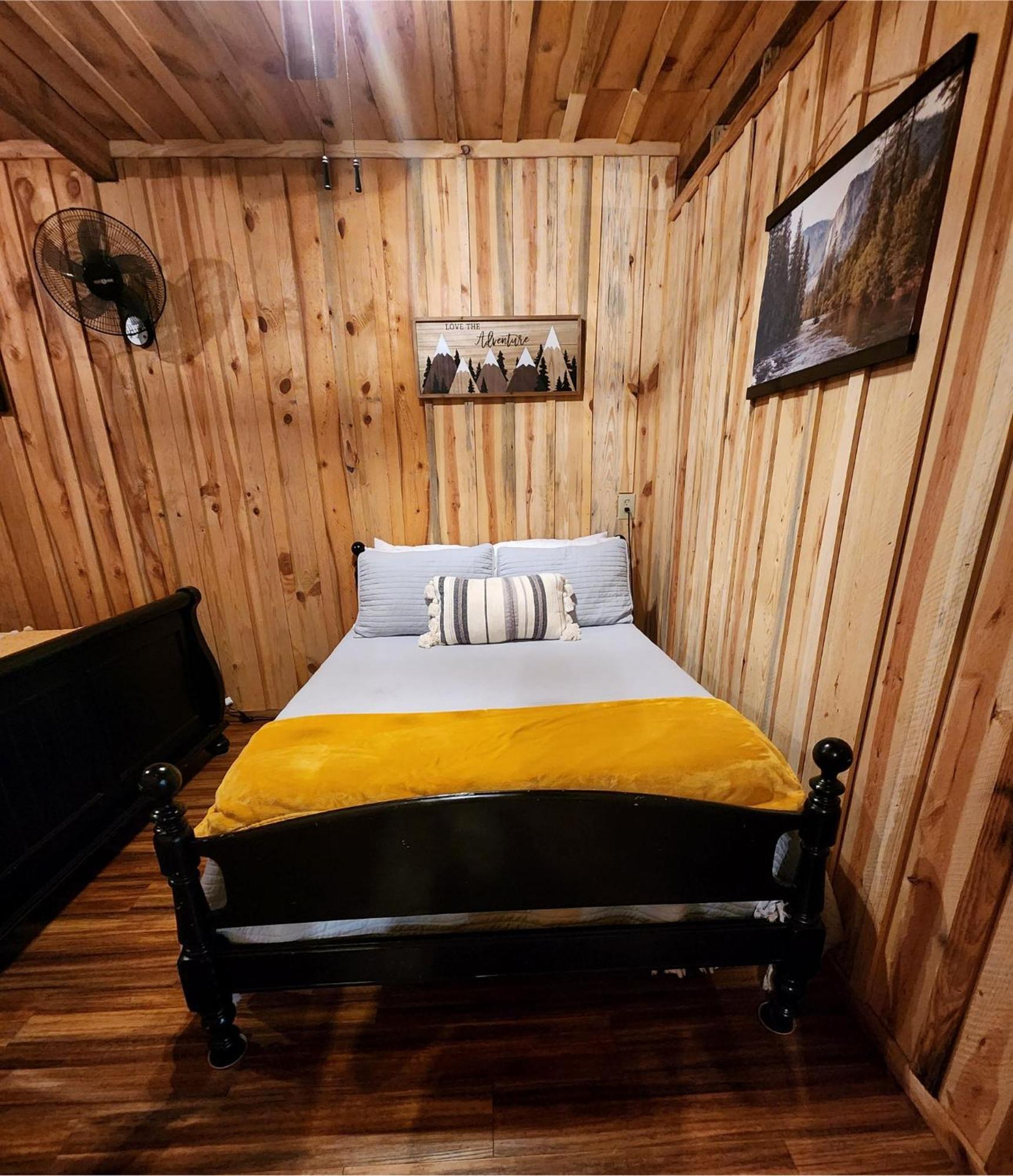 Unique Country Cabin Meets Farmhouse Modern!!! Mena Esterno foto