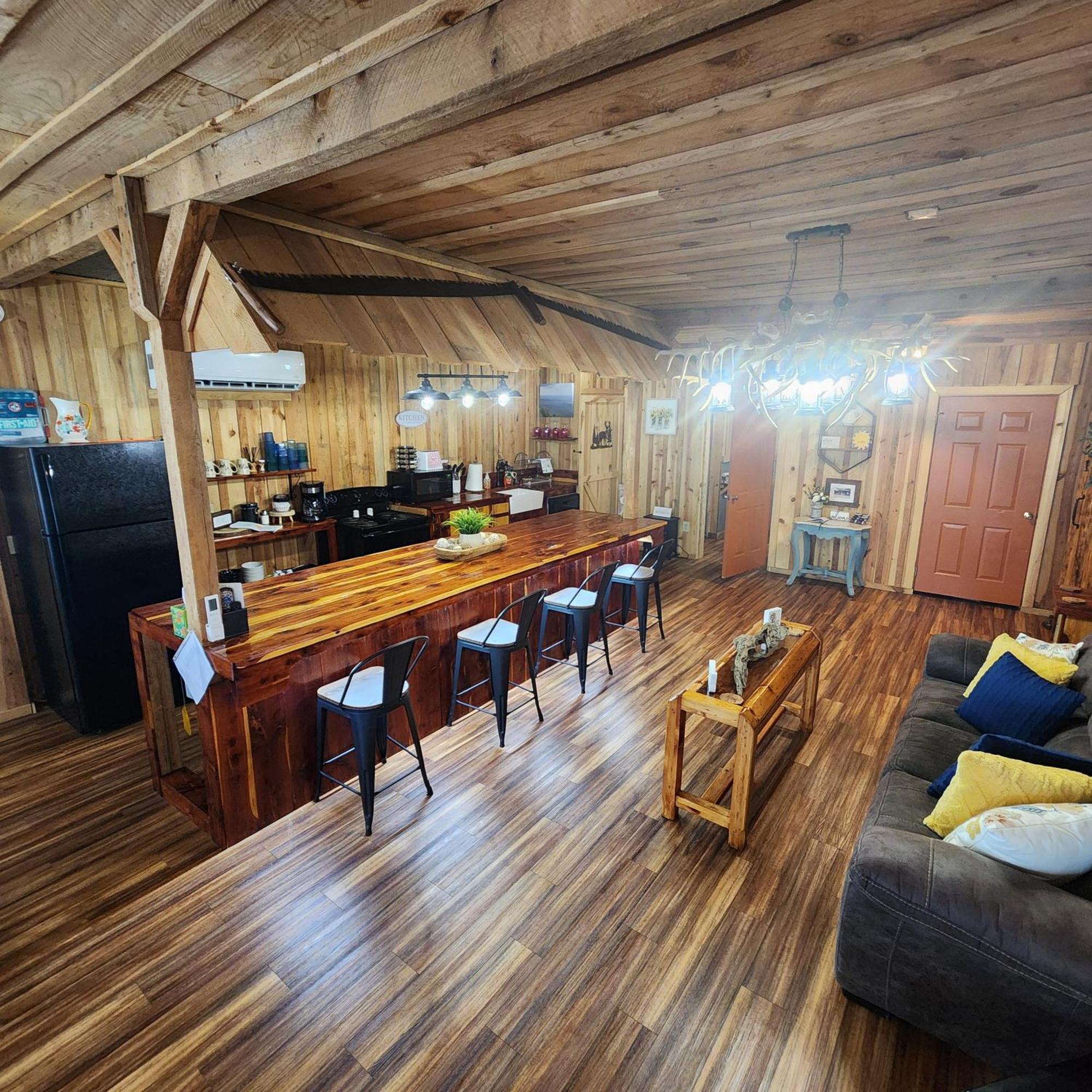 Unique Country Cabin Meets Farmhouse Modern!!! Mena Esterno foto