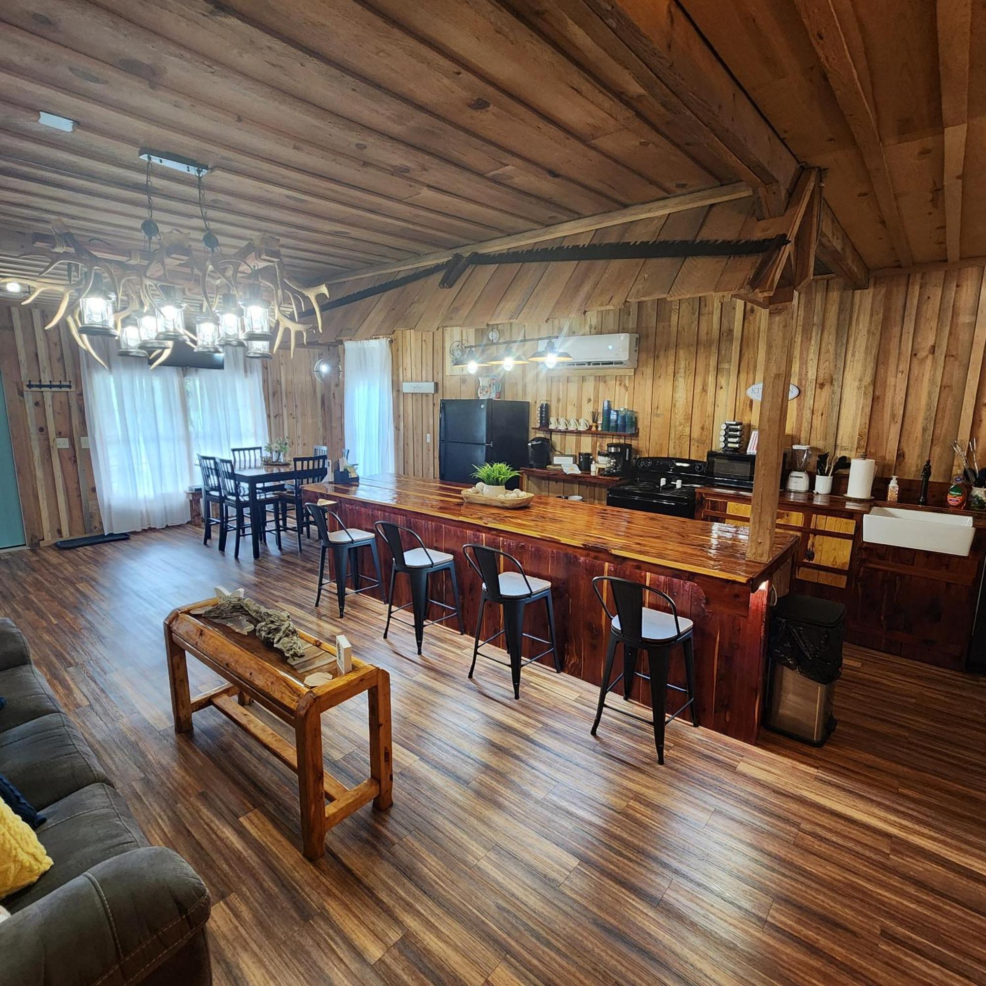 Unique Country Cabin Meets Farmhouse Modern!!! Mena Esterno foto