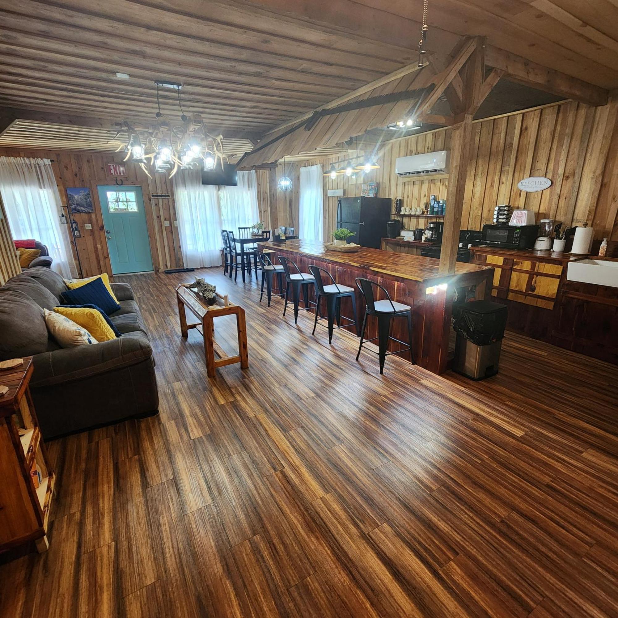 Unique Country Cabin Meets Farmhouse Modern!!! Mena Esterno foto